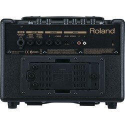 Гитарный комбоусилитель Roland AC-33