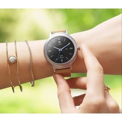 Носимый гаджет LG Watch Style