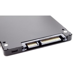 SSD накопитель Micron MTFDDAK1T0TBN-1AR1ZABYY