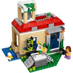 Конструктор Lego Modular Poolside Holiday 31067