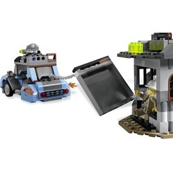 Конструктор Lego The Crazy Scientist and His Monster 9466