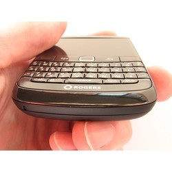 Мобильный телефон BlackBerry 9780 Bold