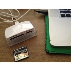 Картридер/USB-хаб Lexar Multi-Card 25-in-1 USB 3.0