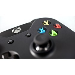Игровая приставка Microsoft Xbox One 500GB + Gamepad + Game