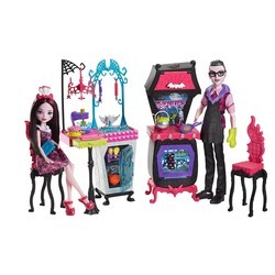 Кукла Monster High Monster Family Vampire Kitchen FCV75