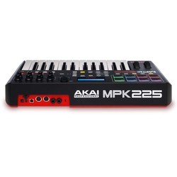 MIDI клавиатура Akai MPK-225