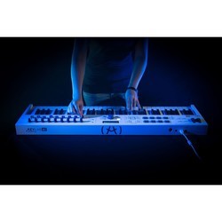 MIDI клавиатура Arturia KeyLab Essential 61