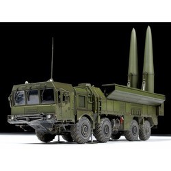 Сборная модель Zvezda Ballistic Missile System Iskander-M (1:72)