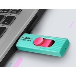 USB Flash (флешка) A-Data UV220 (белый)
