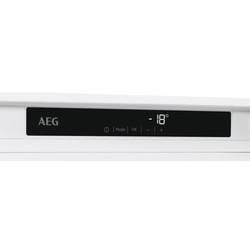 Встраиваемая морозильная камера AEG ABR 81816 NC