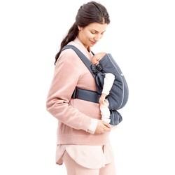 Слинг / рюкзак-кенгуру Baby Bjorn Mini (розовый)
