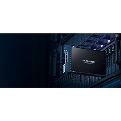 SSD накопитель Samsung 860 DCT