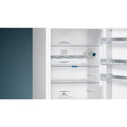 Холодильник Siemens KG39NAW31R