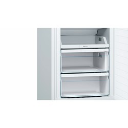 Холодильник Bosch KGN33NW20
