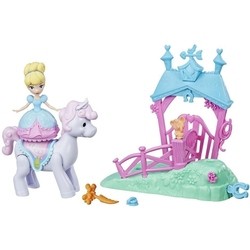 Кукла Hasbro Magical Movers Pony Ride Stable E0249