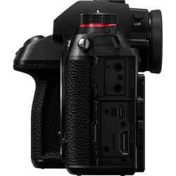 Фотоаппарат Panasonic DC-S1 kit