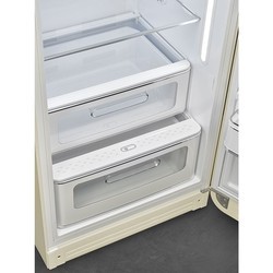 Холодильник Smeg FAB28RR1