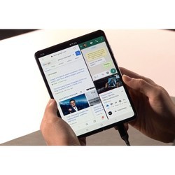 Мобильный телефон Samsung Galaxy Fold
