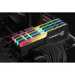 Оперативная память G.Skill Trident Z RGB DDR4 (F4-4133C17Q-32GTZR)