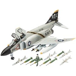 Сборная модель Revell F-4J Phantom II (1:72)