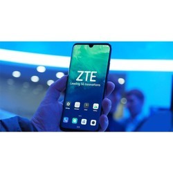 Мобильный телефон ZTE Axon 10 Pro