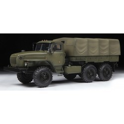 Сборная модель Zvezda Russian Army Truck URAL-4320 (1:35)
