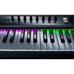 MIDI клавиатура Native Instruments Komplete Kontrol S61 MK2