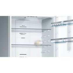Холодильник Bosch KGN76DI30N