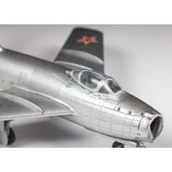 Сборная модель Zvezda Soviet Fighter MIG-15 Fagot (1:72)