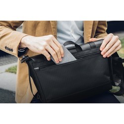 Сумка для ноутбуков Moshi Carta Compact Messenger Bag (черный)