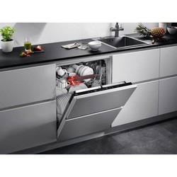 Встраиваемая посудомоечная машина AEG FSR 53617 Z