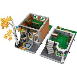 Конструктор Lego Bookshop 10270