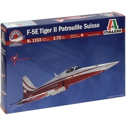 Сборная модель ITALERI F-5E Tiger II Patrouille Suisse (1:72)