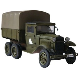 Сборная модель Zvezda Soviet Army Truck (3-Axle) WWII (1:35)