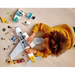 Конструктор Lego Passenger Airplane 60262