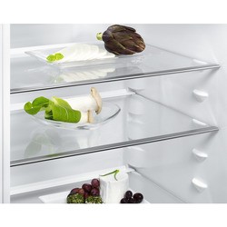 Встраиваемый холодильник Electrolux ENN 2832 AOW