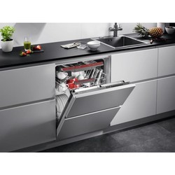 Встраиваемая посудомоечная машина AEG F SE53920 Z