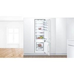 Встраиваемый холодильник Bosch KIS 87AFE0