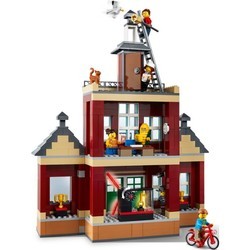 Конструктор Lego Main Square 60271