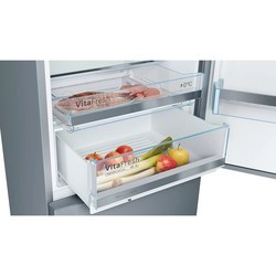 Холодильник Bosch KGE49EICP