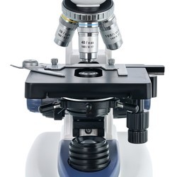Микроскоп Levenhuk D90L LCD