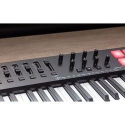 MIDI-клавиатура M-AUDIO Oxygen 61 MK V