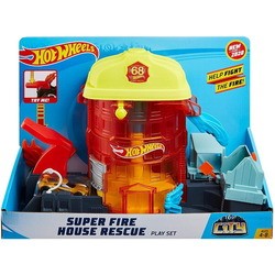 Автотрек / железная дорога Hot Wheels Super City Fire House Rescue Play Set GJL06