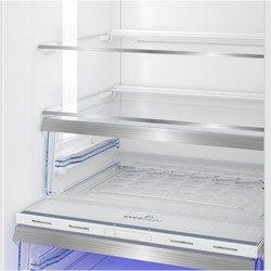 Холодильник Beko B5RCNK 363 ZW