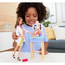 Кукла Barbie Pediatrician Playset Brunette GTN52