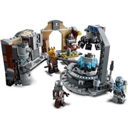 Конструктор Lego The Armorers Mandalorian Forge 75319