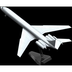 Сборная модель ICM Il-62M (1:144)