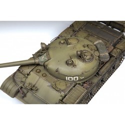 Сборная модель Zvezda Soviet Main Battle Tank T-62 (1:35)