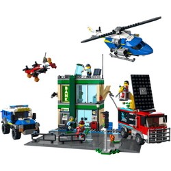 Конструктор Lego Police Chase at the Bank 60317