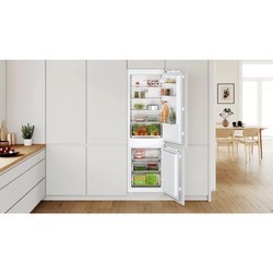 Встраиваемые холодильники Bosch KIN 86NFF0